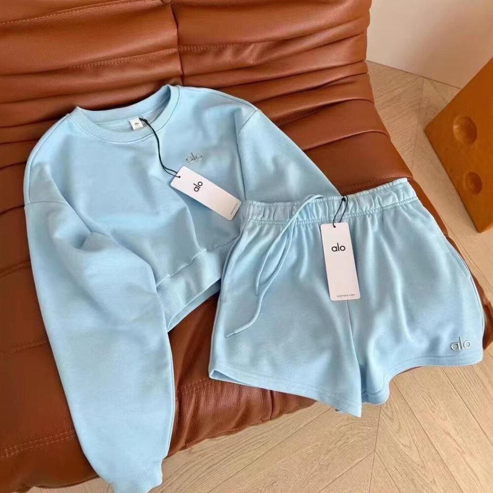 ALO Blue Long-Sleeve Top & Shorts Set — Size M